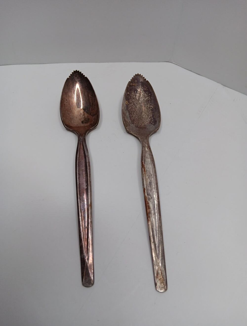 WM. Rogers MFG. CO. Mid Century Nassau Pattern Grapefruit Spoons